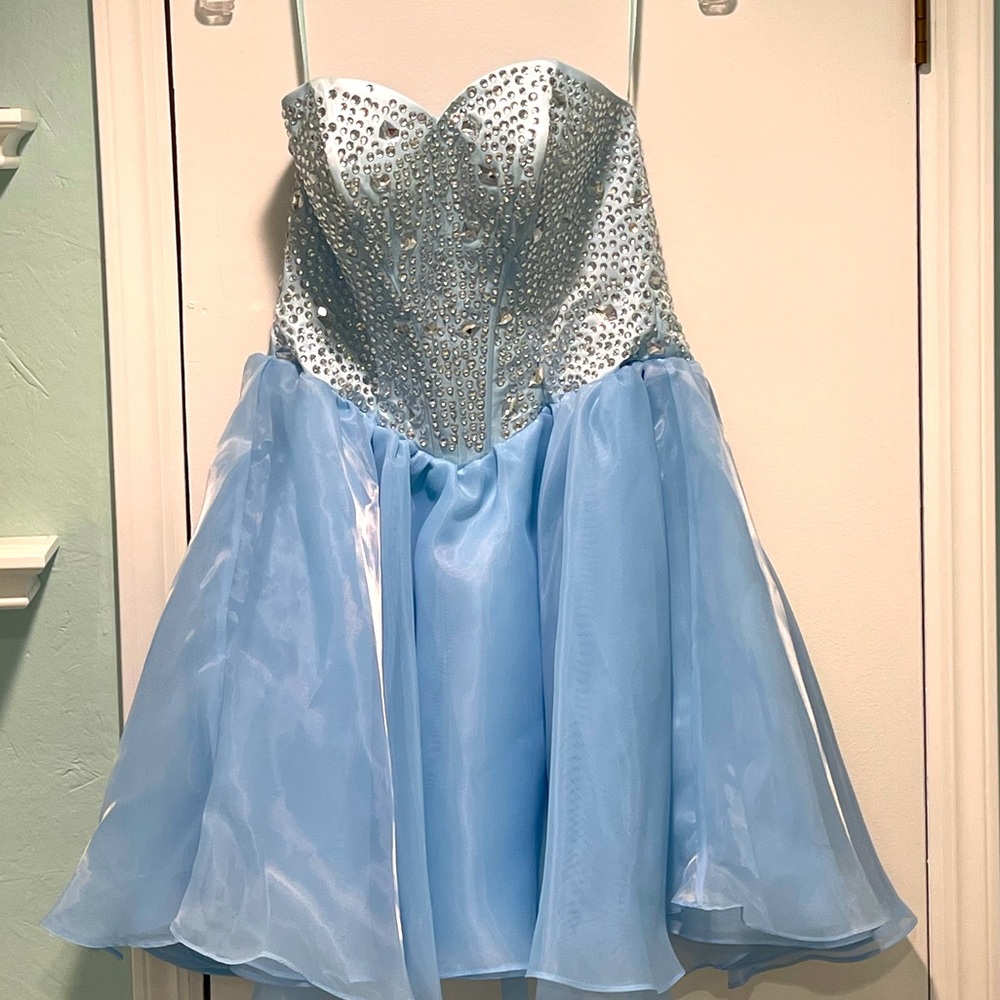 Baby blue dress. Size 4.
